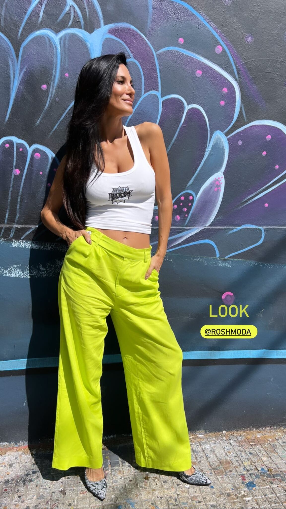 Silvina Escudero y su look bomba para Instagram: musculosa al cuerpo y pantalón oxford.