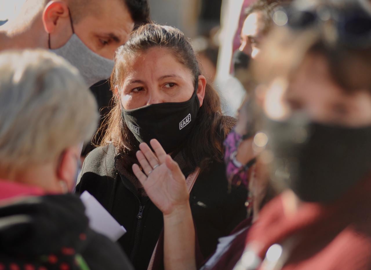 Cristina Castro estuvo acompañada por por manifestantes que se presentaron en Plaza de Mayo para pedir justicia por Facundo.