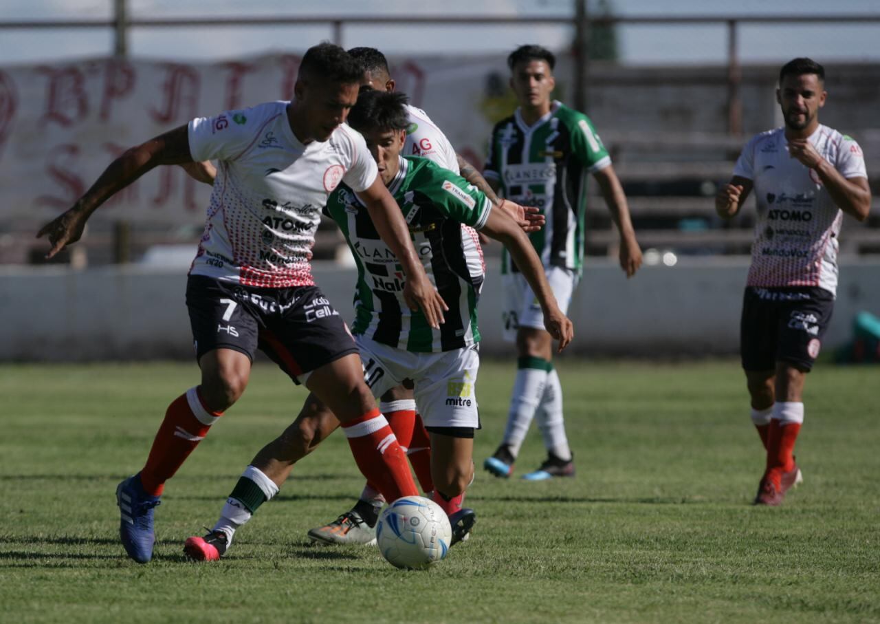 El Globo perdía 0-2 y lo terminó empatando.