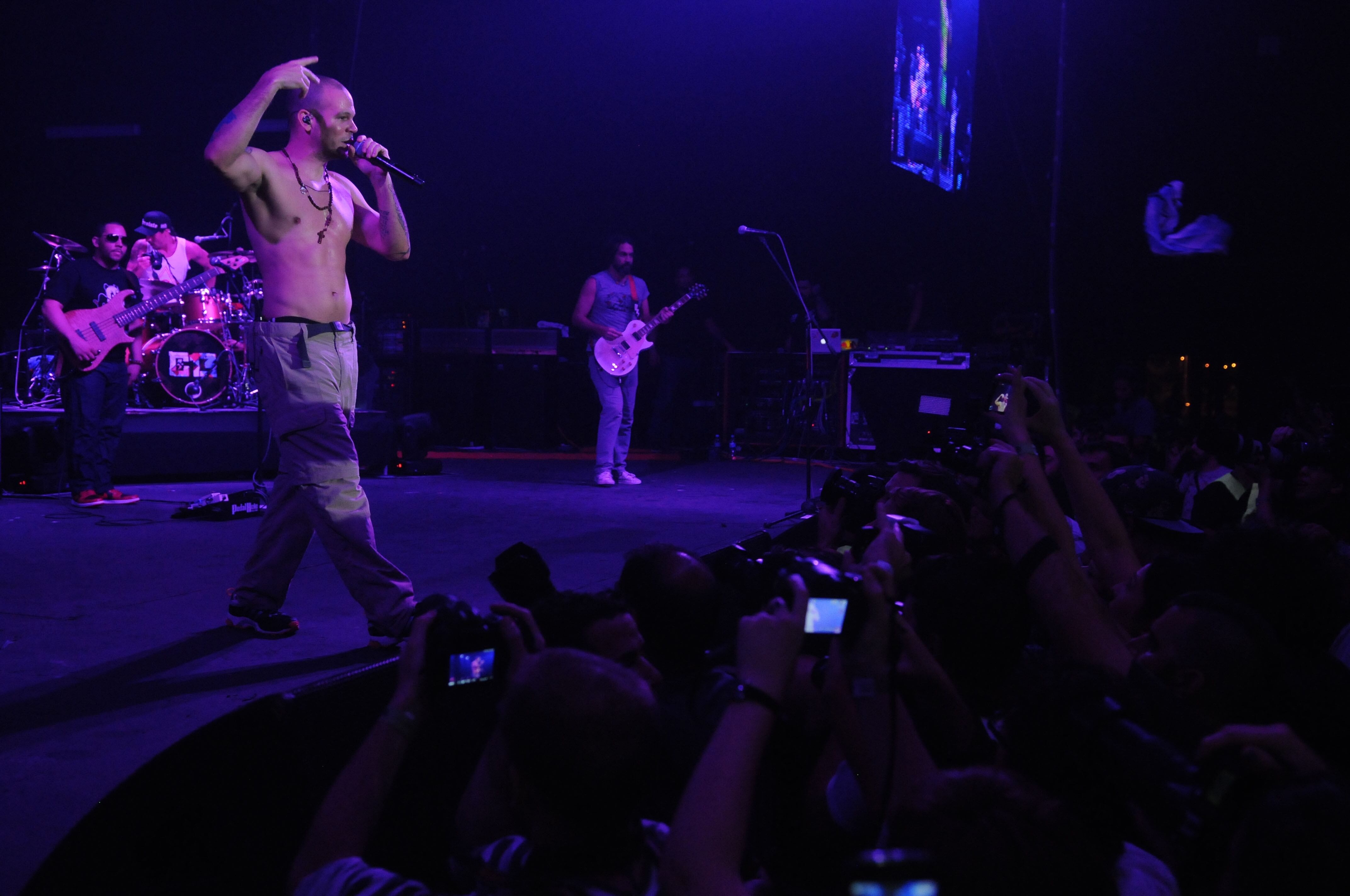 Marzo de 2014 Calle 13 se presentó en el Arena Maipú