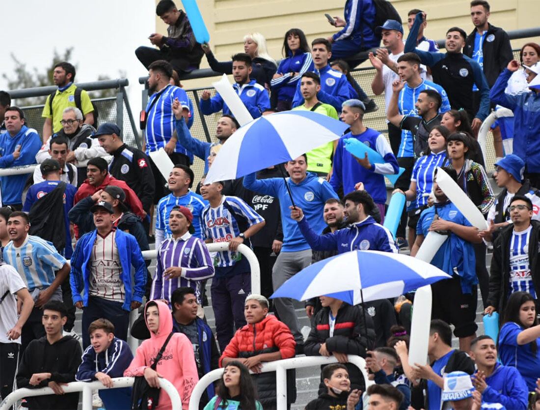 Godoy Cruz Antonio  Tomba vs Platense en el estadio Malvinas Argentinas/ Mariana Villa ( Los Andes). 