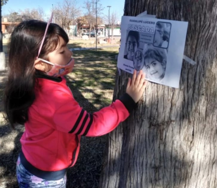 Una pequeña de cinco años donó sus ahorros para imprimir panfletos con los datos de Guadalupe.