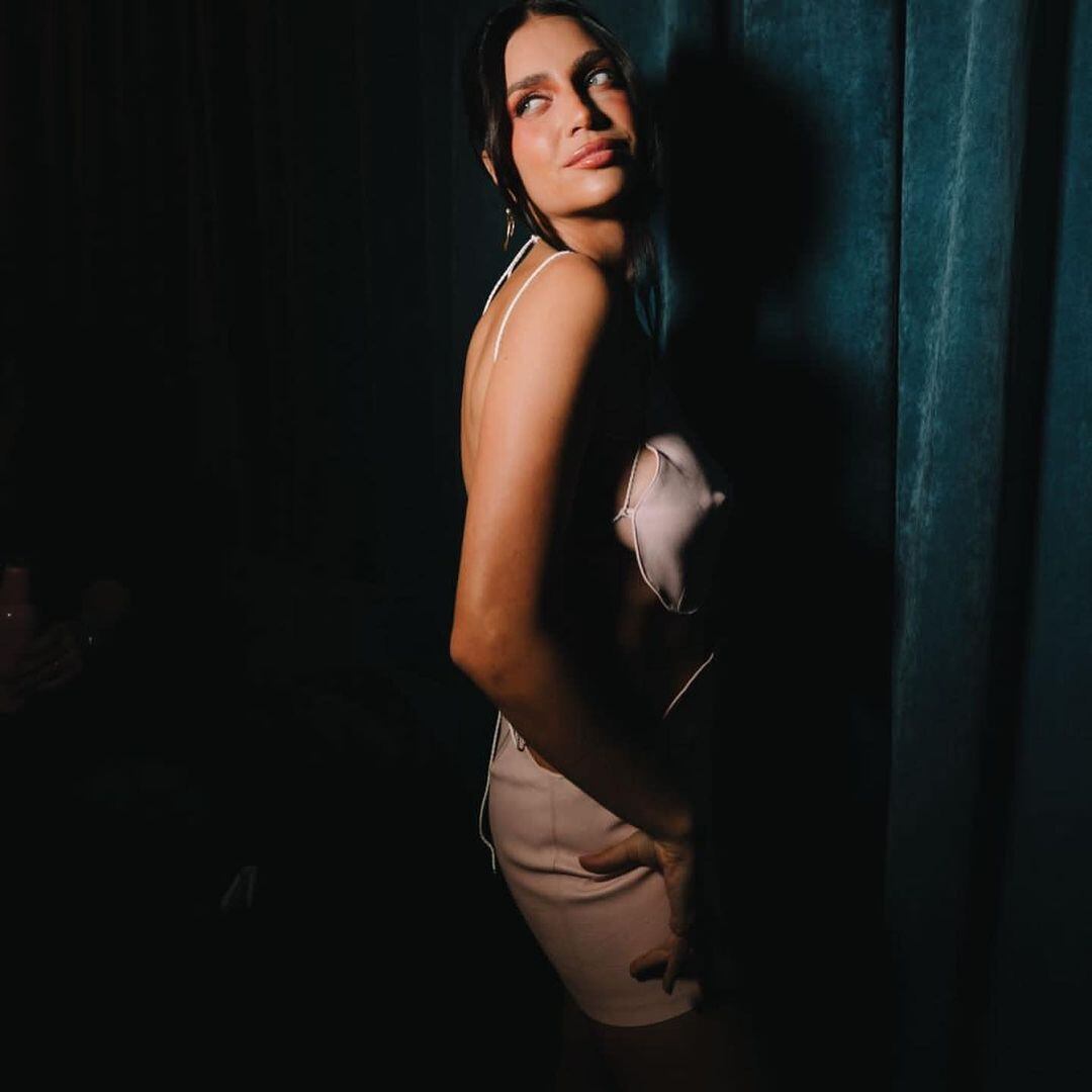 Zaira Nara posó con un look que había usado Nicole Neumann.