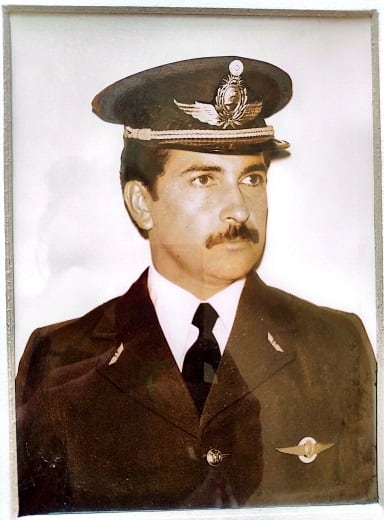 Retrato del malogrado aviador mendocino, héroe de Malvinas, capitán Daniel Fernando Manzotti. Foto: Gentileza