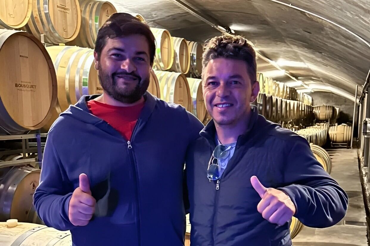 Marcelo Gallardo pasó por Mendoza, visitó una bodega del Valle de Uco y todos quisieron hacerse fotos con él. Foto: Instagram Bodega Domaine Bousquet