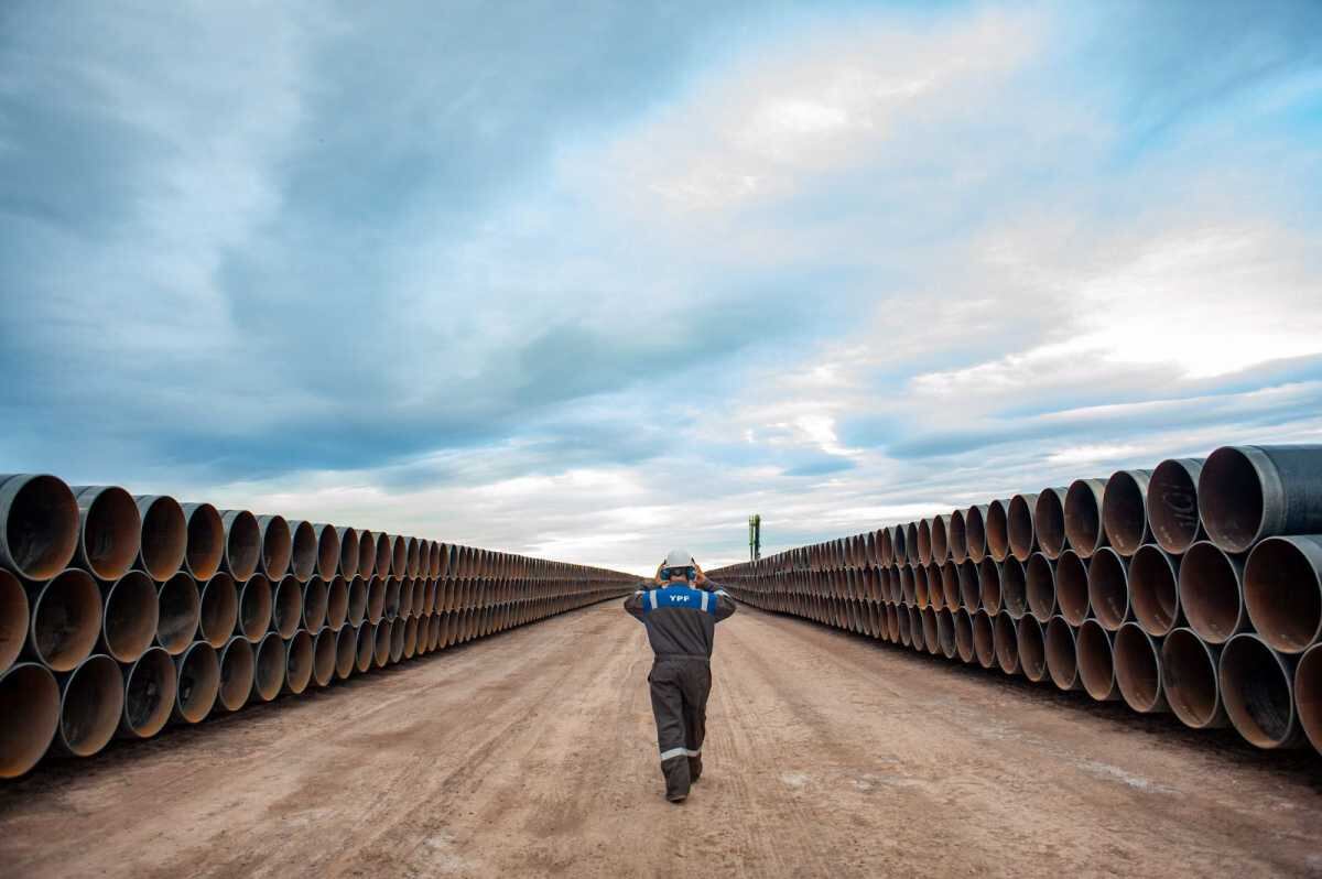 La planta conjunta de GNL entre YPF y la estatal malaya Petronas se construirá en Río Negro y no en la provincia de Buenos Aires - Foto NA