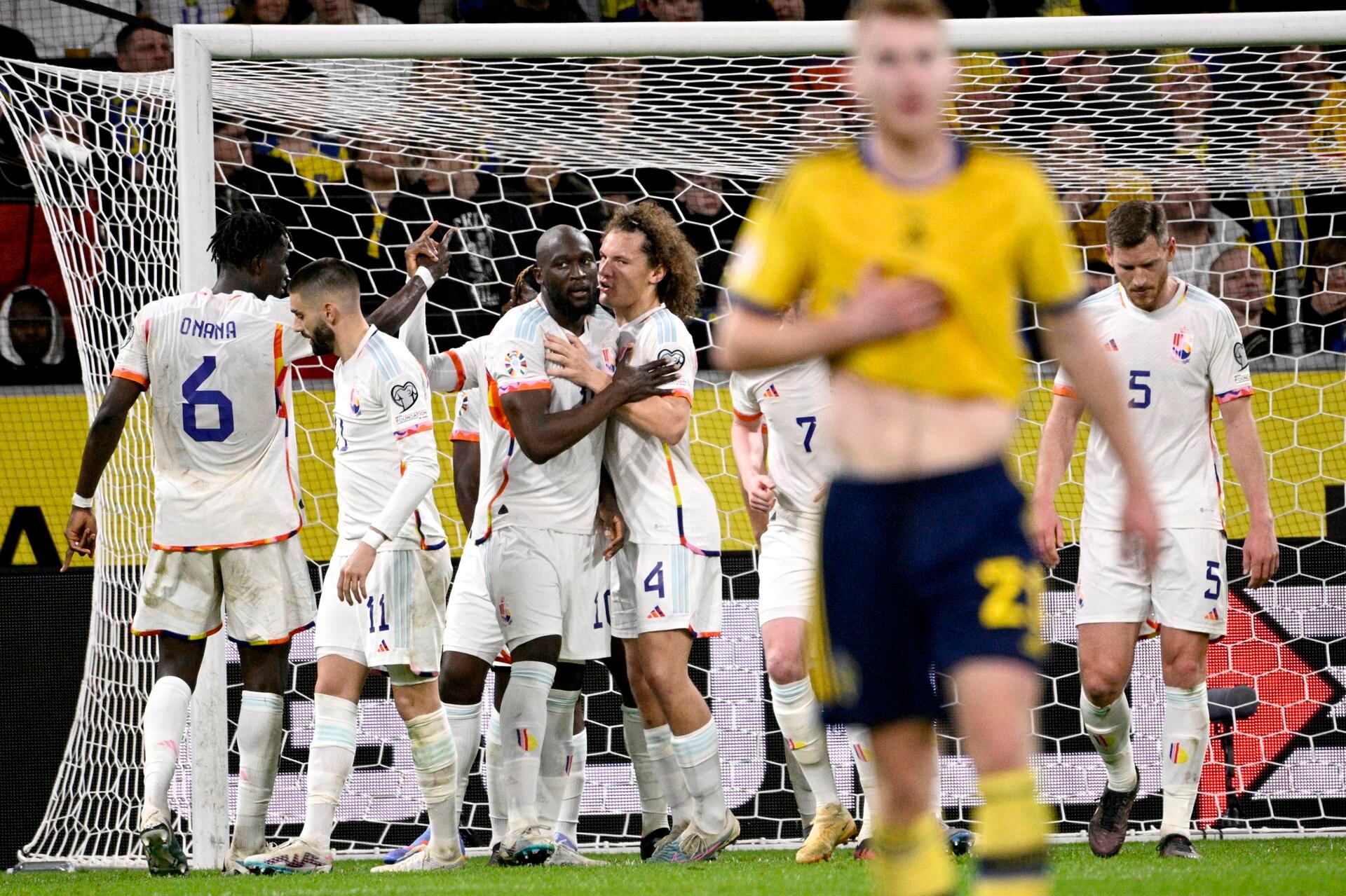 Stockholm (Sweden), 24/03/2023.- Belgium's Romelu Lukako (3-L) celebrates after scoring the 0-3 goal during the UEFA EURO 2024 qualification soccer match between Sweden and Belgium, in Stockholm, Sweden, 24 March 2024. (Bélgica, Suecia, Roma, Estocolmo) EFE/EPA/Anders Wiklund SWEDEN OUT
