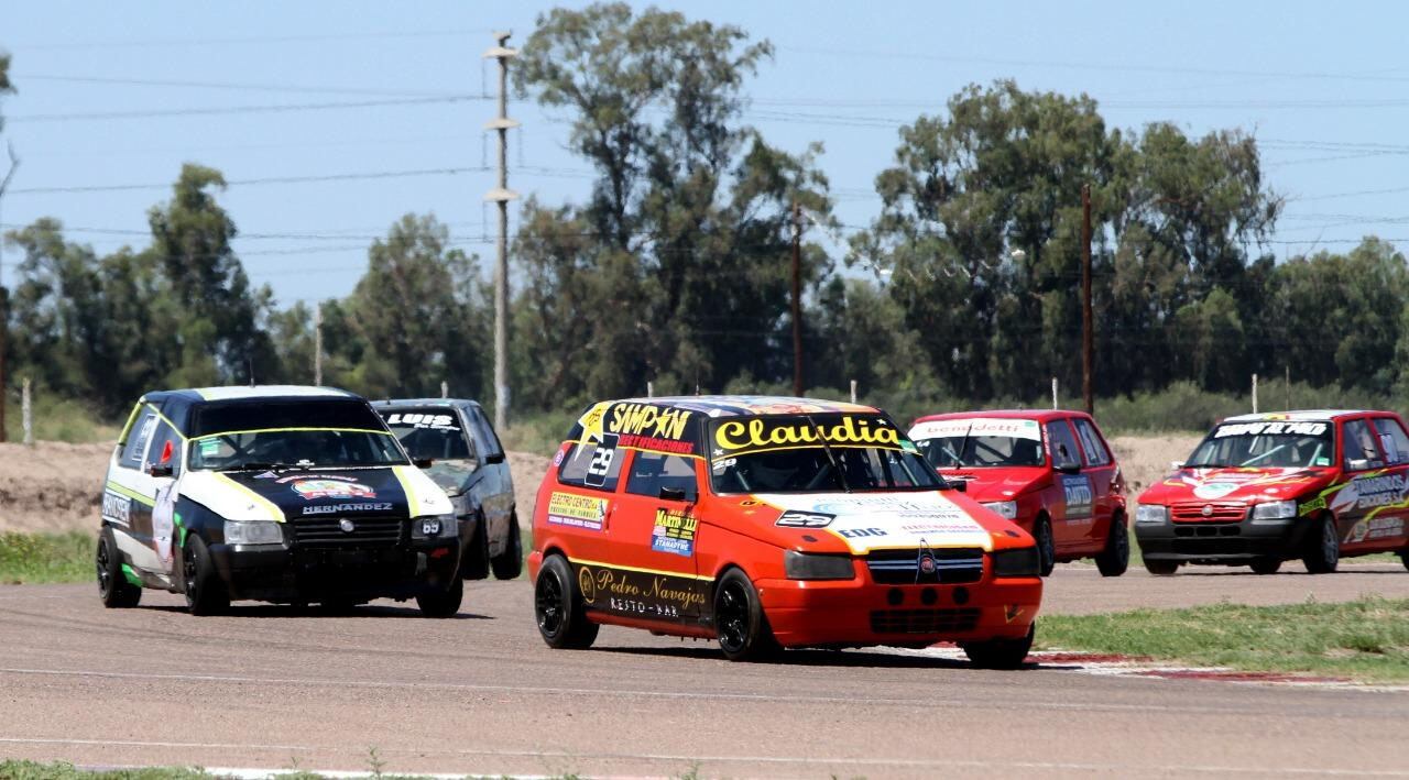 En el Turismo Pista 1.4, el líder es Danilo Gil con 45 puntos, seguido por Darío Marich con 39.