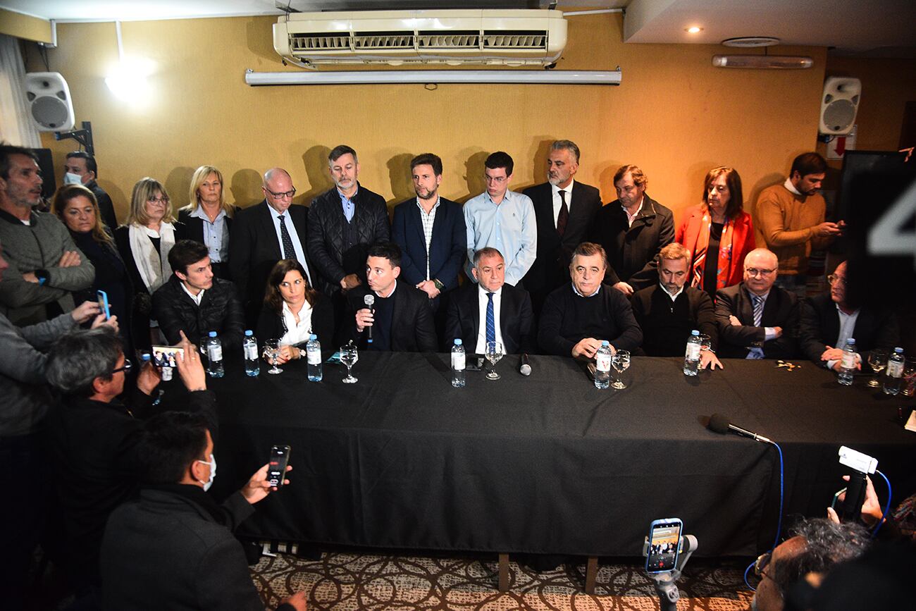 Conferencia de prensa de Juntos por el Cambio por la muerte de bebés en el Hospital Materno Neonatal. (Pedro Castillo / La Voz)