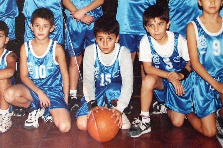 Facundo Campazzo, de pequeño, en el club Municipal.