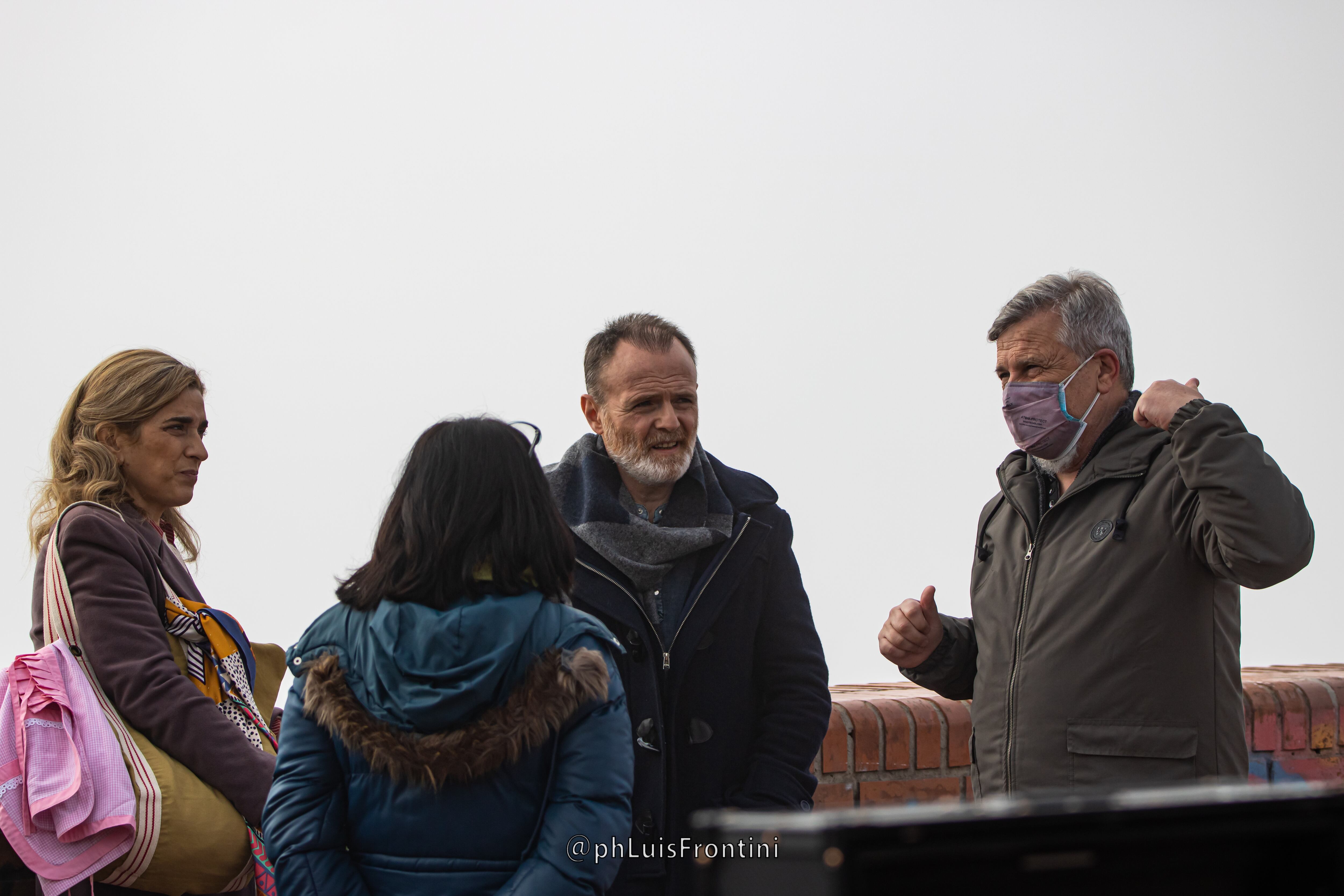 Destrás de escena durante la filmación de la película Perros del Viento