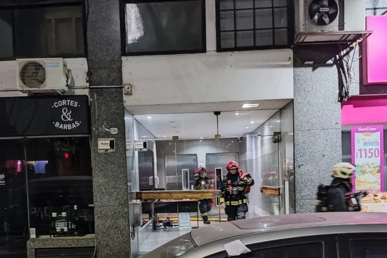 Incendio en un edificio de Belgrano: un muerto y tres heridos, entre ellos, Felipe Pettinato.