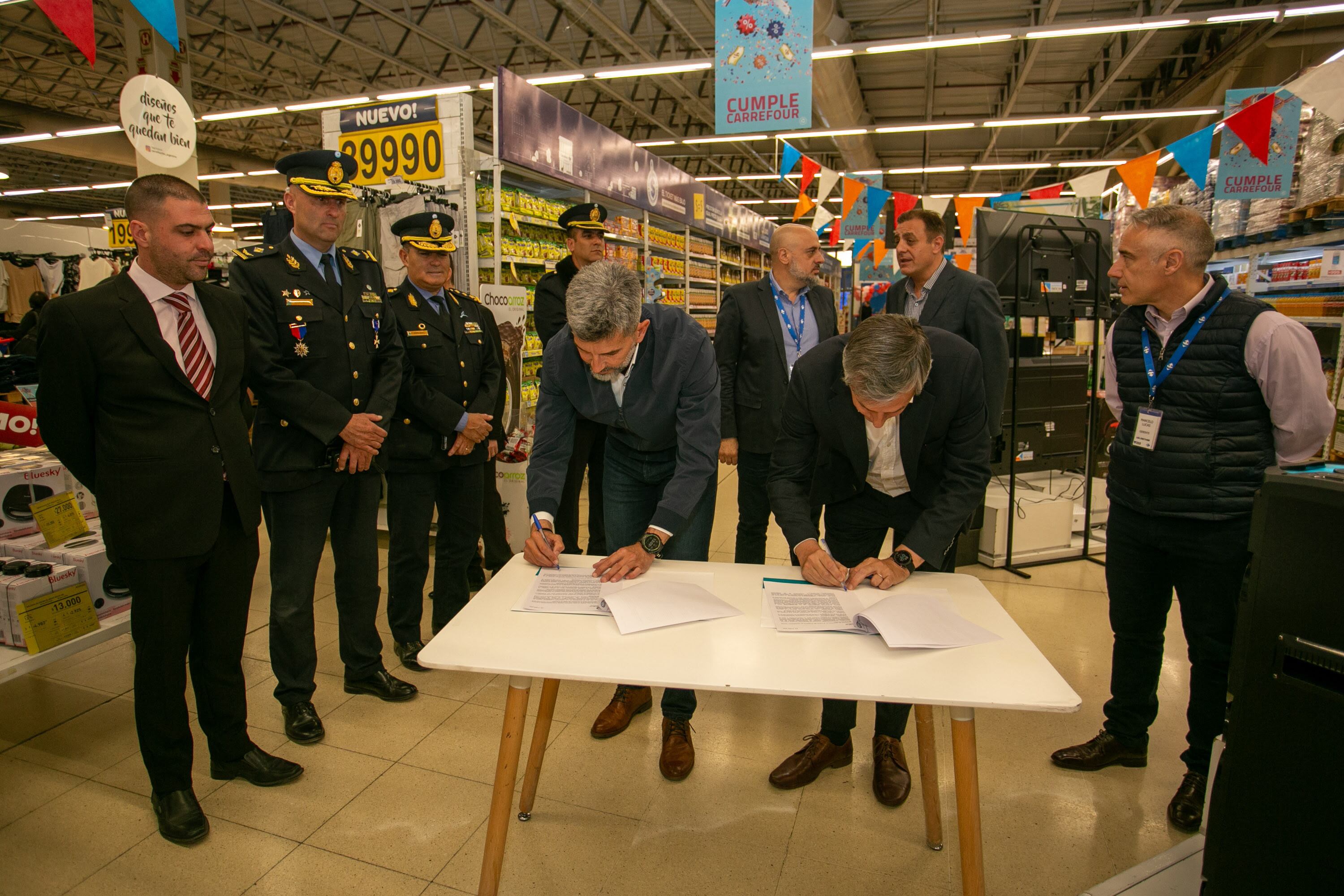 La Ciudad y Carrefour se comprometieron en la prevención del delito