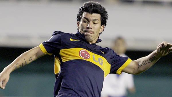 Gary Medel ya pasó por Boca (Foto: AP).