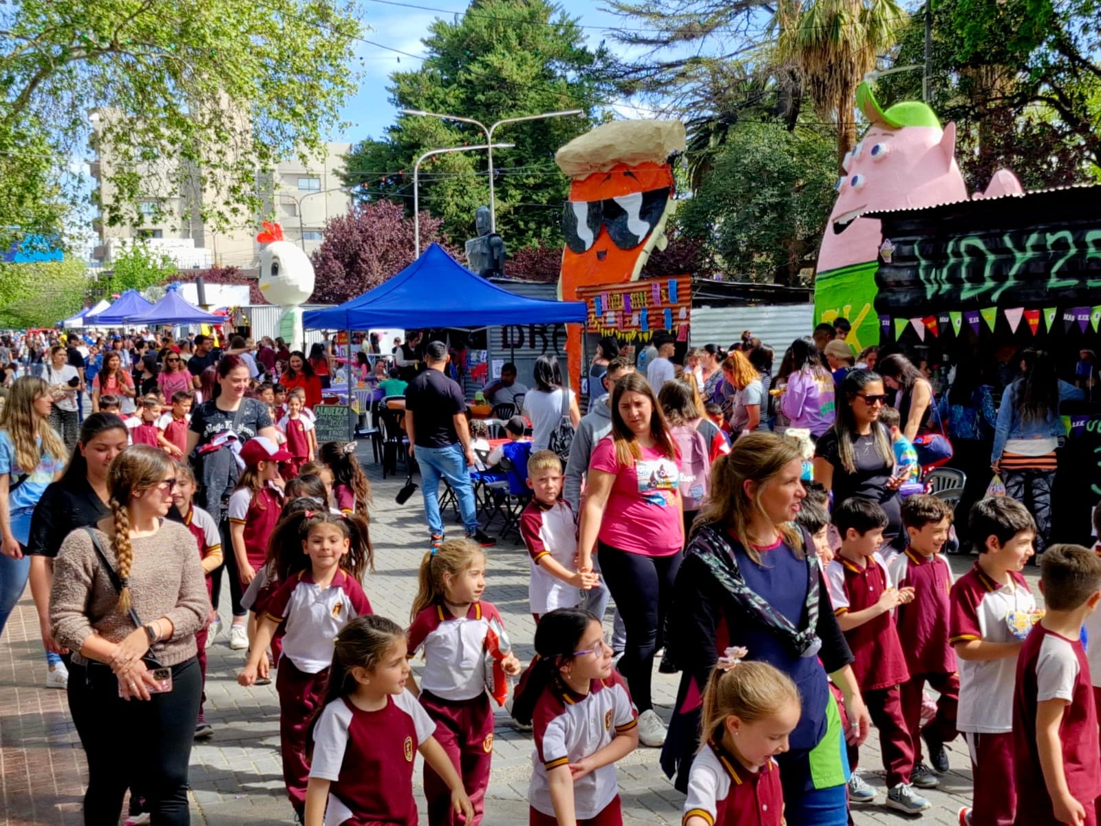 Fin de semana a puro color con los Kioscos maipucinos