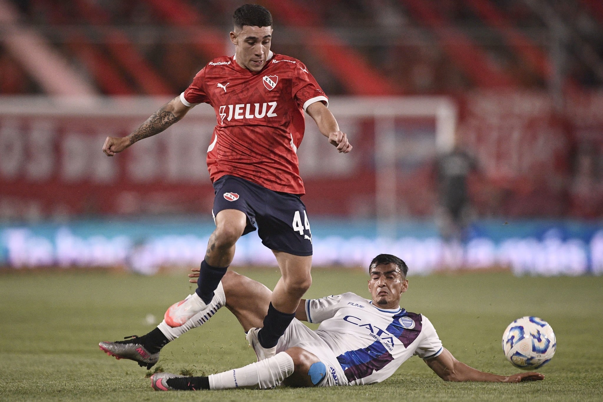 La camiseta actual de Independiente de Avellaneda