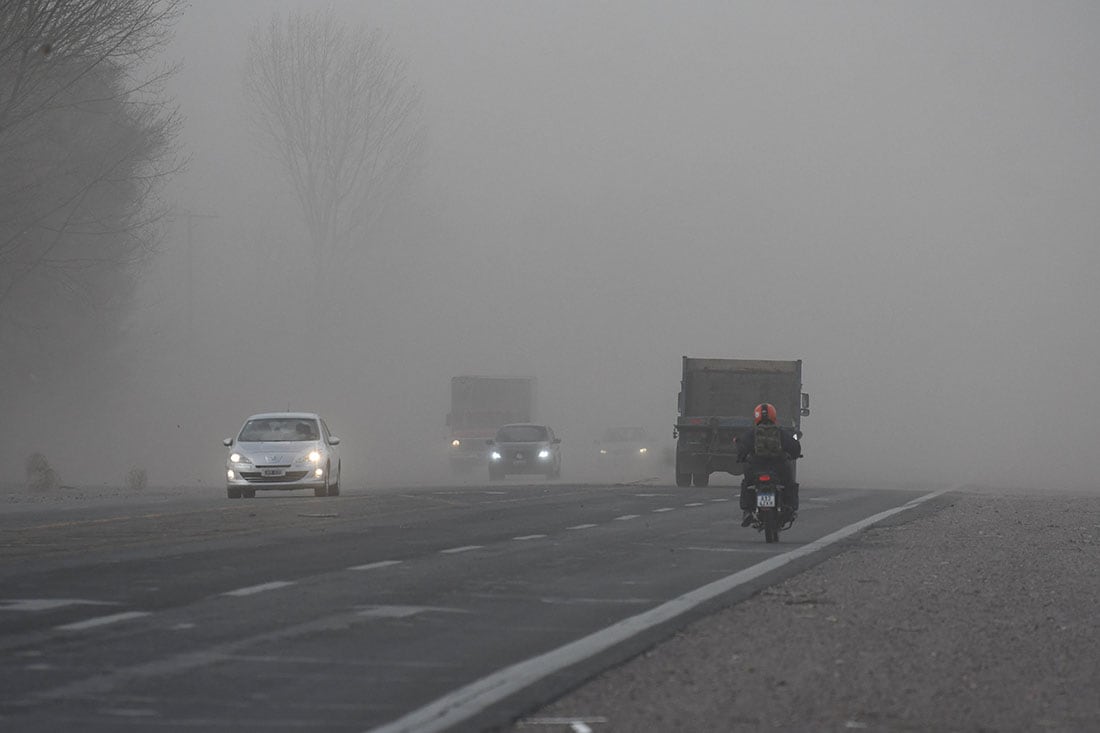 Fuertes ráfagas de viento Zonda por la tarde del miércoles en Mendoza.