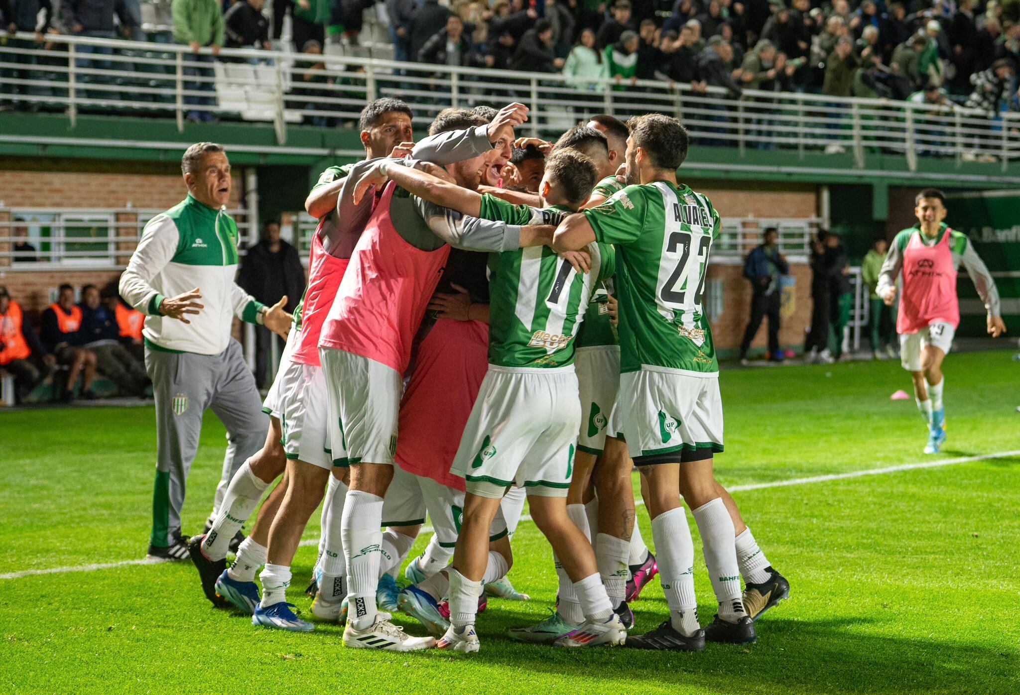 Banfield ganó su segundo partido como local en la Liga Profesional.