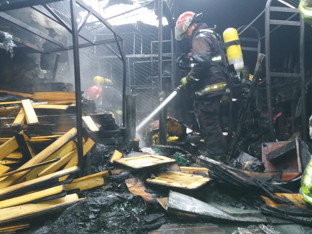 Incendio en un depósito de Guaymallén - Gentileza