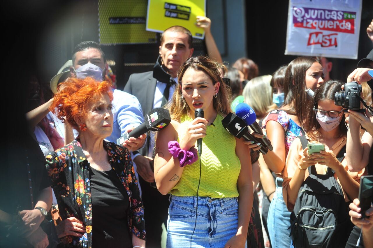 Thelma Fardín. En la marcha de hoy en Buenos Aires (Clarín).