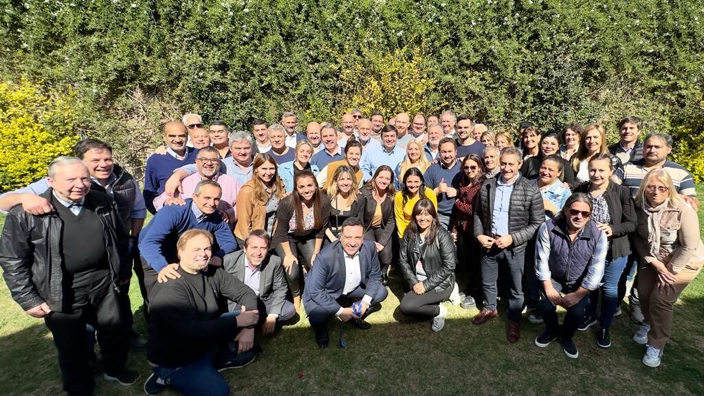 Omar De Marchi y el equipo de La Unión Mendocina se reunió para ratificar la unidad. Foto: Gentileza.