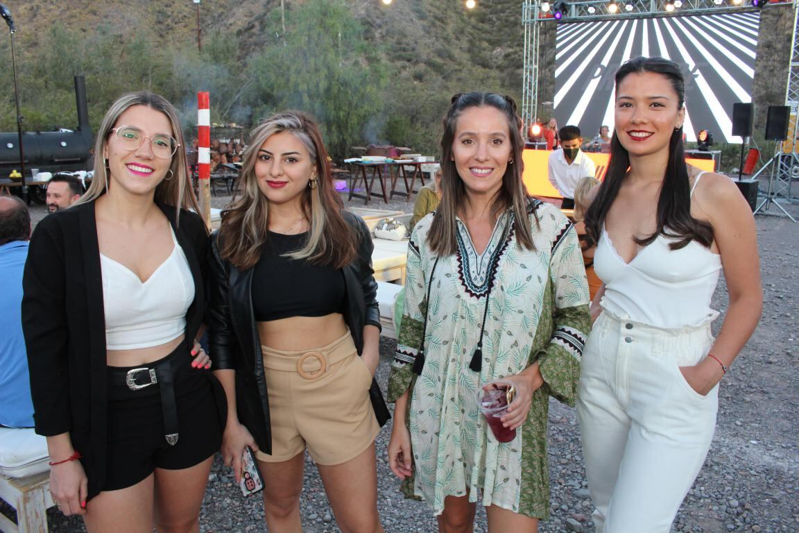 Gabriela Infante, Candela López, Ximena Stella y Emilia Donoso. 