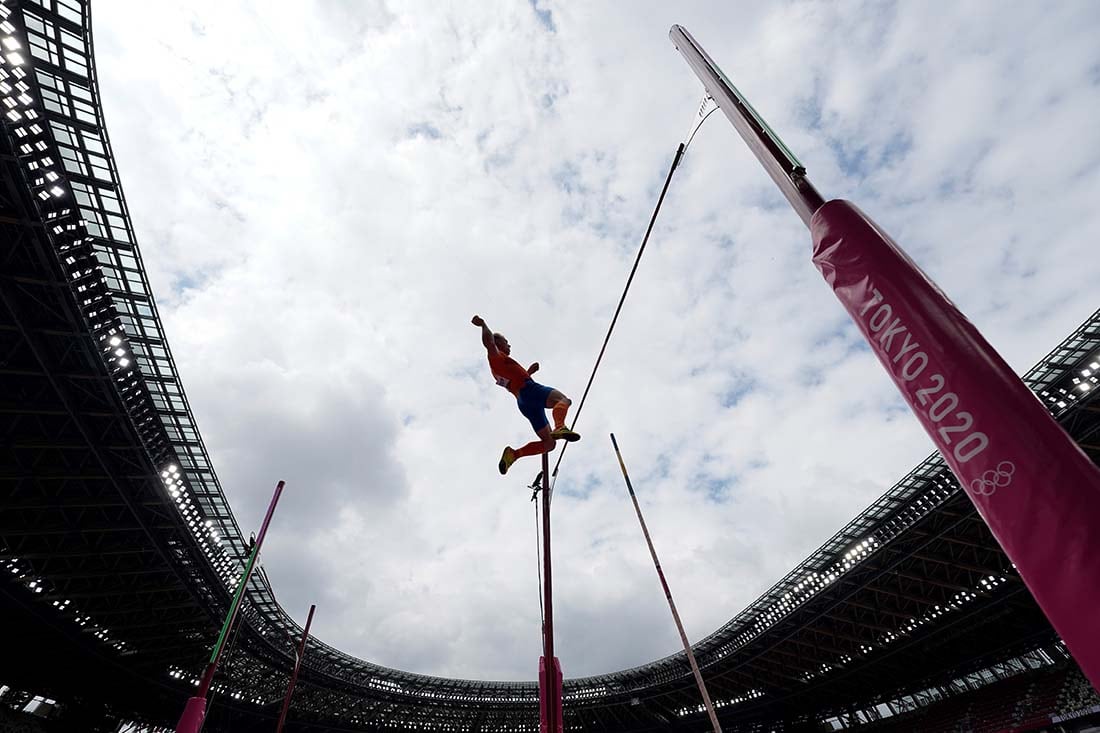 Ronda de clasificación del salto con pértiga masculino