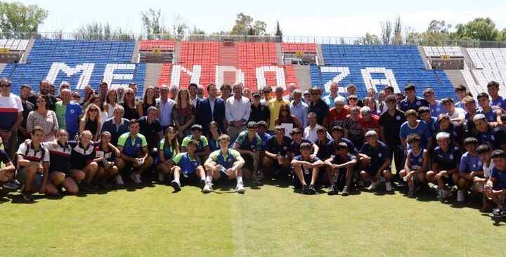 Se establecieron pautas de acompañamiento educativo para estudiantes deportistas. Foto: DGE