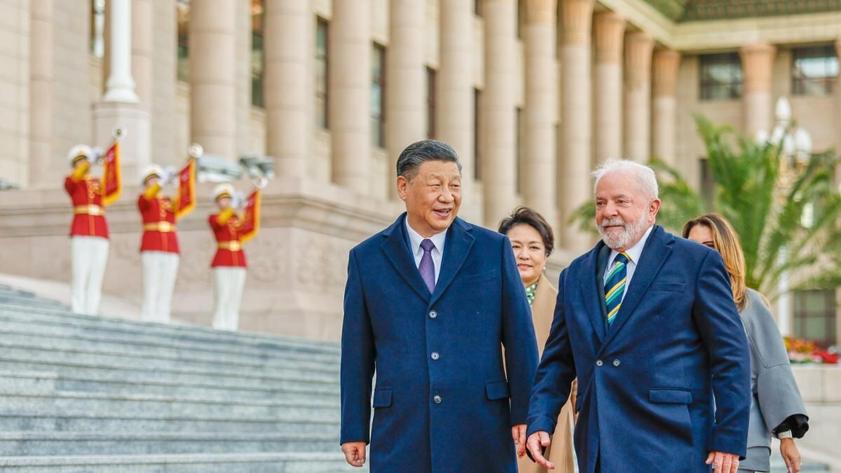 Xi Jinping y Lula Da Silva, presidentes de China y Brasil respectivamente, durante la visita del mandatario brasileño el pasado 15 de abril de 2023.