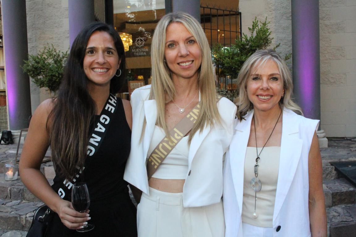 Lucía Bonanno Zanetti, Sabina Bonadeo y Celia Orsini.