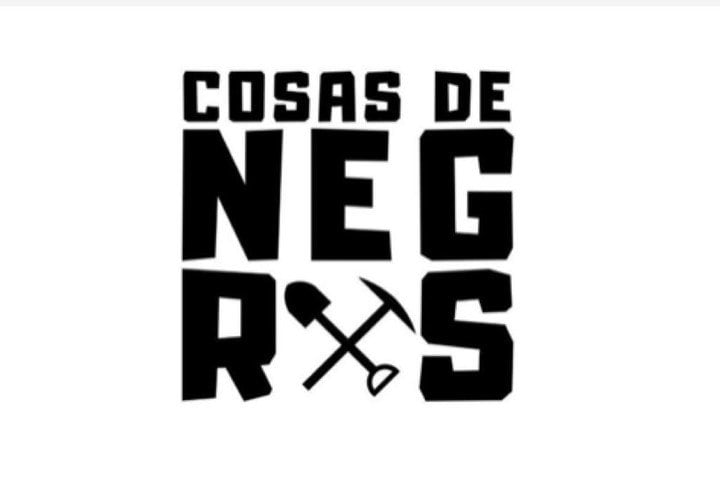 Cosas de Negrxs, es la marca de ropa que está detrás de las prendas ultra K.