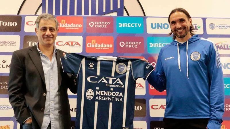 Diego Martínez, cuando fue técnico de Godoy Cruz.