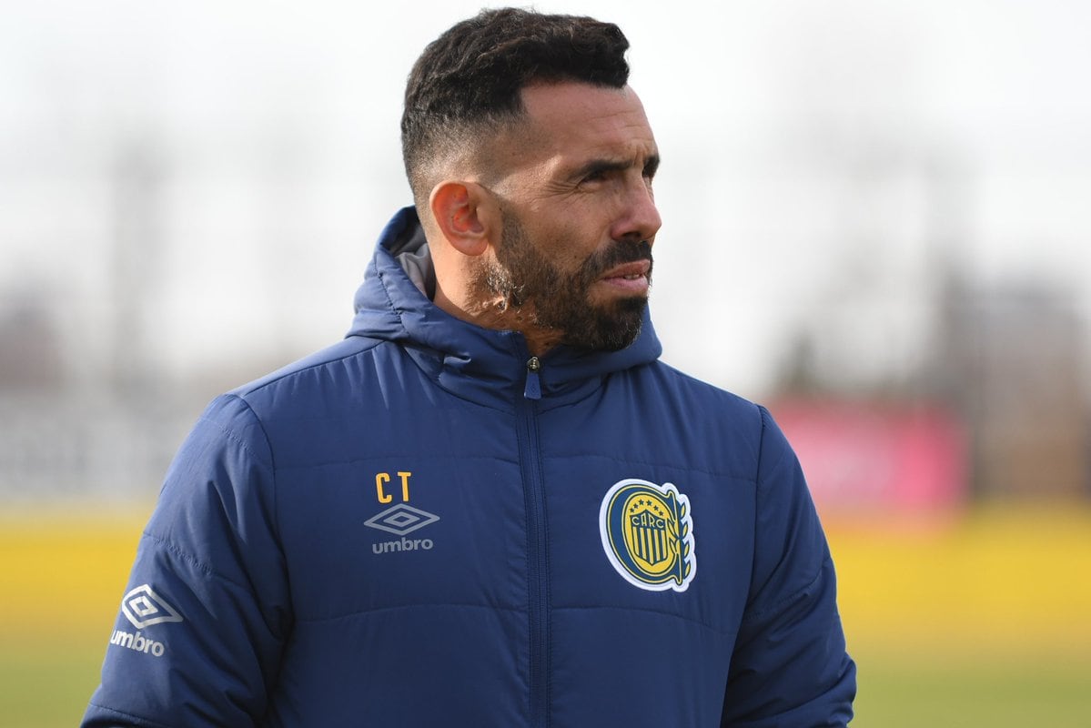 Carlos Tevez dirigió su primera práctica en Rosario Central.