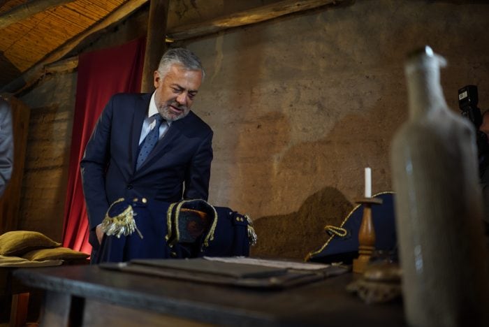 El gobernador Alfredo Cornejo encabezó la conmemoración del Paso a la Inmortalidad del General Don José de San Martín. Foto: Prensa Gobierno de Mendoza.