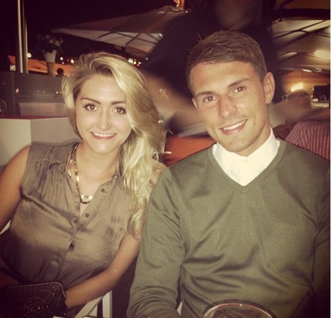 Aaron Ramsey y Colleen Rowland