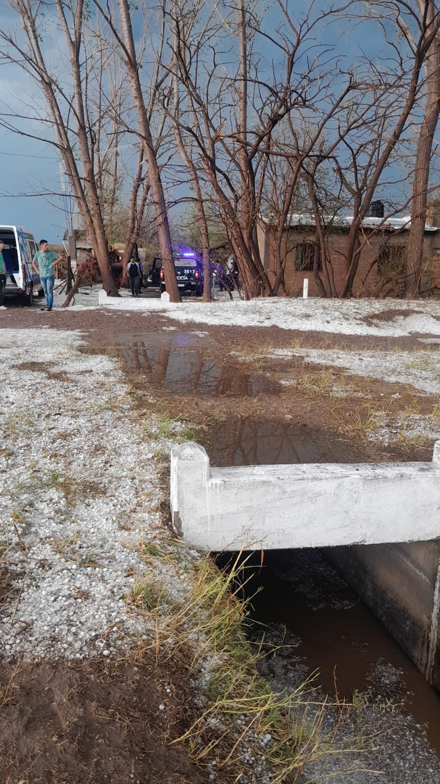 La intensa tormenta de granizo en Santa Rosa dejó un muerto y daños graves en cultivos. Foto: Prensa Seguridad de Mendoza