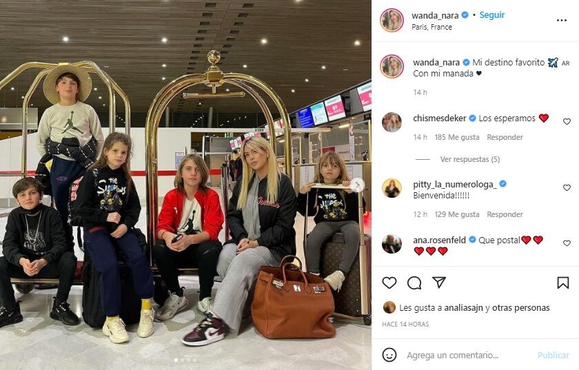 Wanda Nara aprovechó el aeropuerto de París para posar junto a sus hijos