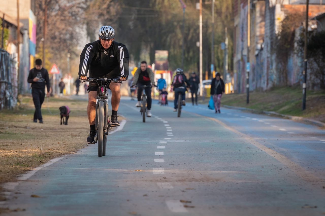 Ciclovía Godoy Cruz - Metrotranvía
La ciclovía de Godoy Cruz entre la calle Francia y Anzorena se convertirá en calle para automóviles y la calle Beltrán será de una sola mano dirección sur - norte.
Foto: Ignacio Blanco / Los Andes