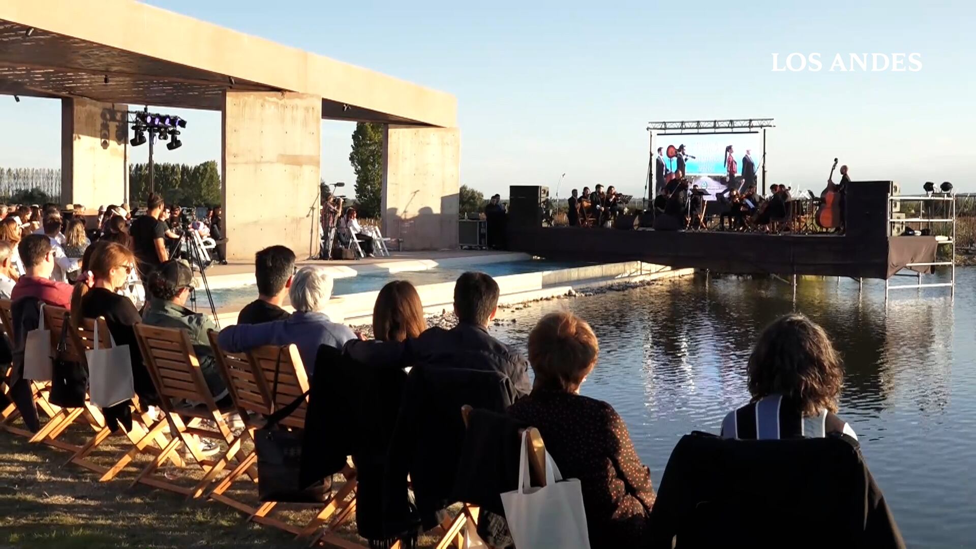 Los conciertos de músiuca clásica por los caminos del vino es una actividad más de atracción para el turismo.  