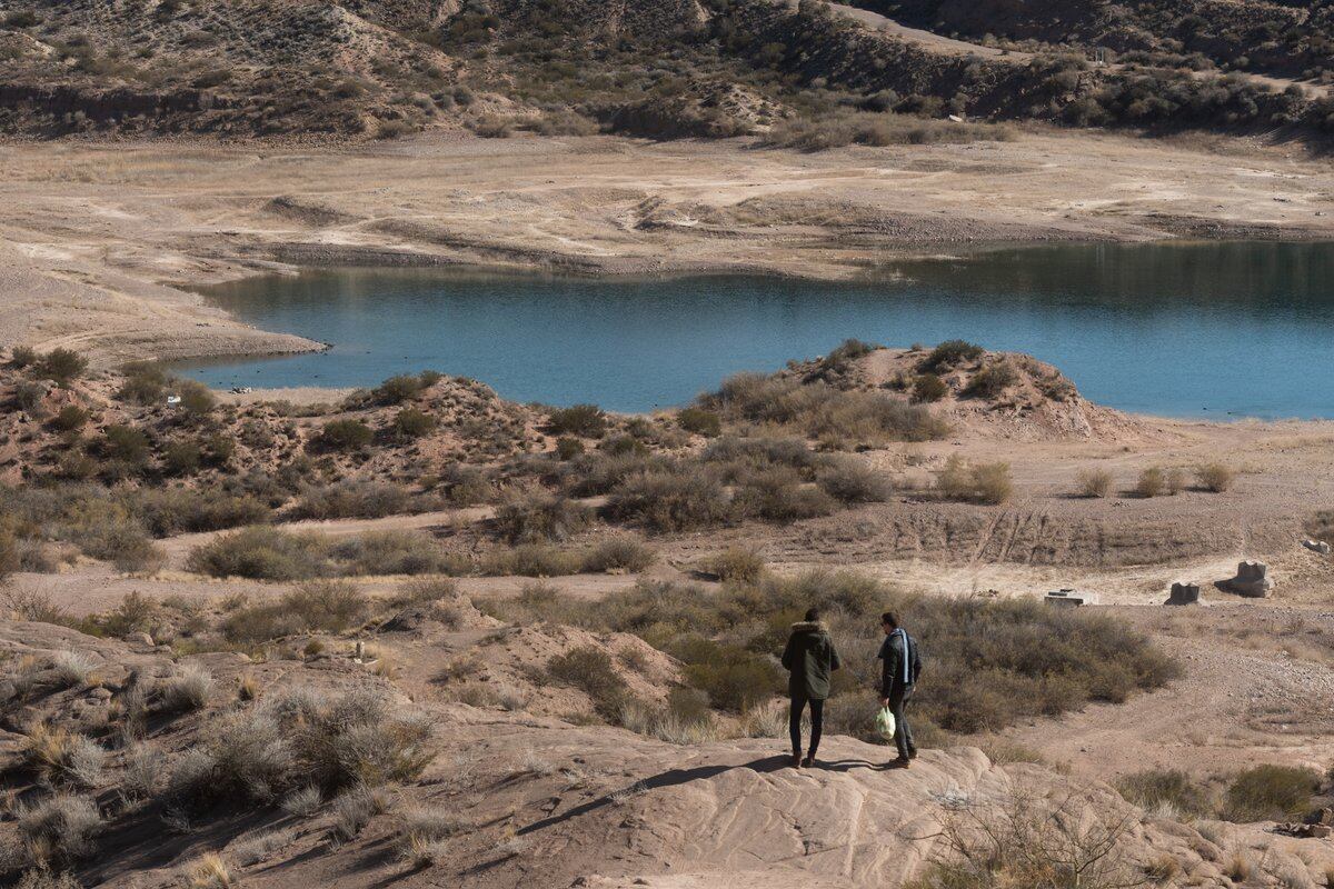 Mendoza atraviesa uno de los inviernos mas secos de los últimos años, en el cual casi no se registraron nevadas importes en alta montaña, esto repercutirá en la falta de agua para riego de cultivos y consumo humano en el verano del 2022.  

Ignacio Blanco / Los Andes