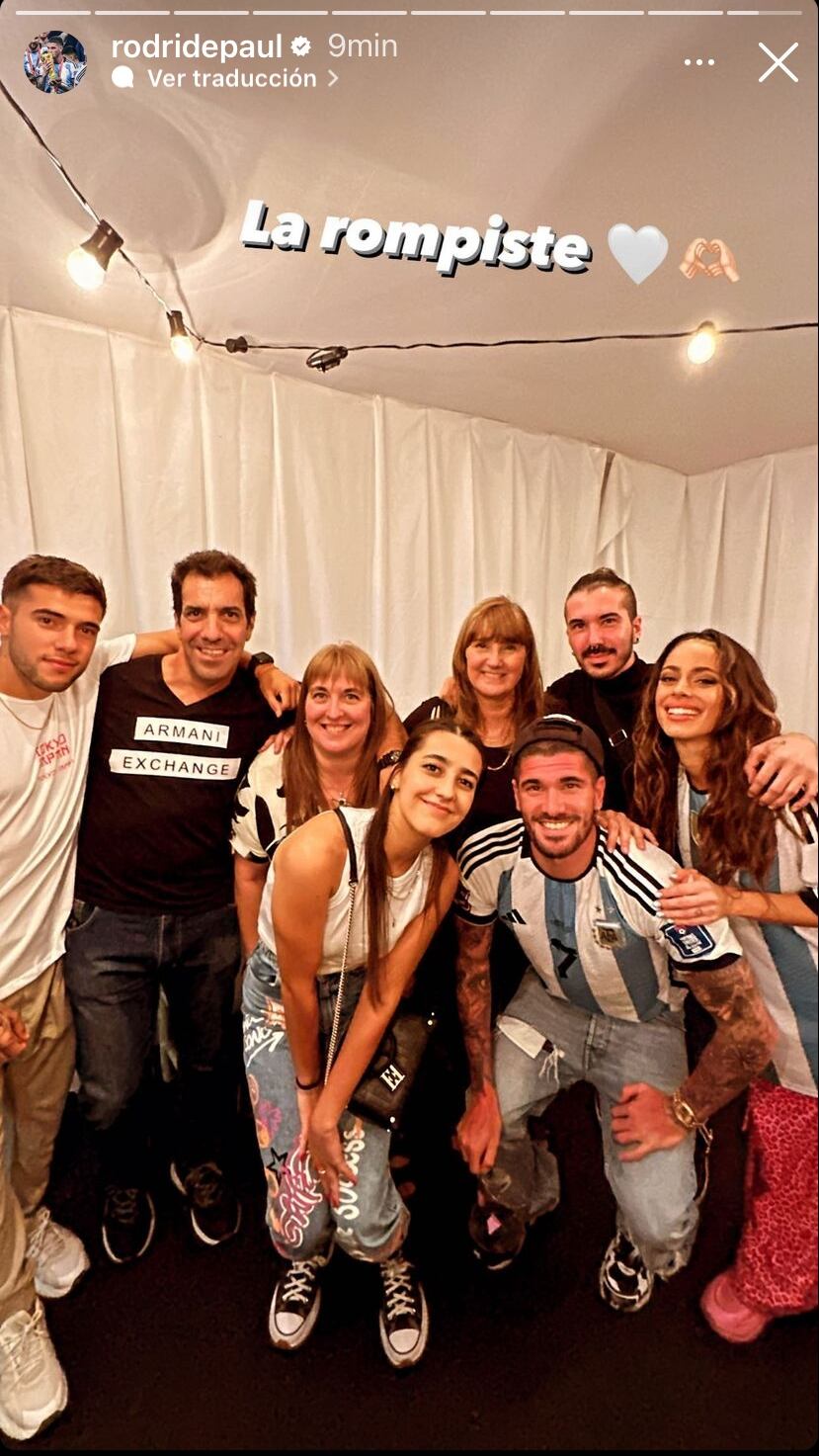 Rodrigo de Paul fue a ver a Tini Stoessel y subió al escenario.