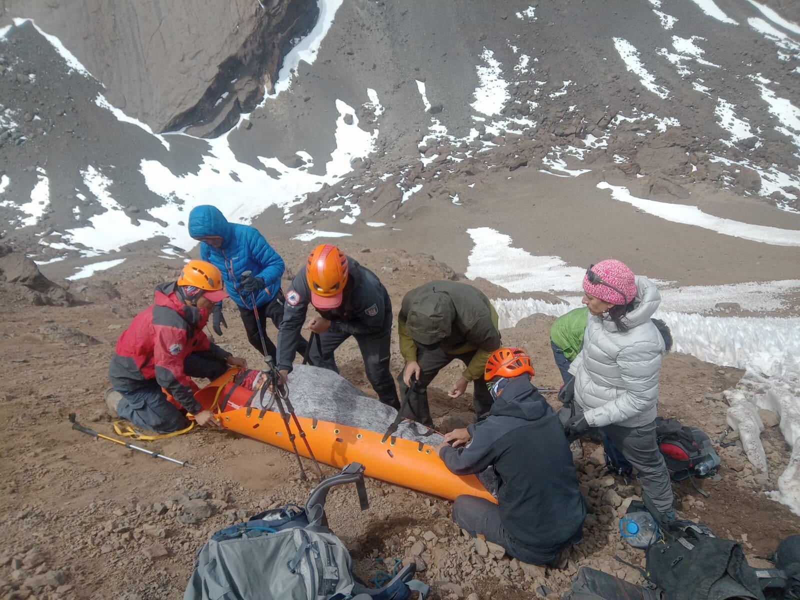 Rescate de un andinista en Mirador del Torassa, Potrerillos, Luján (Prensa Ministerio de Seguridad)