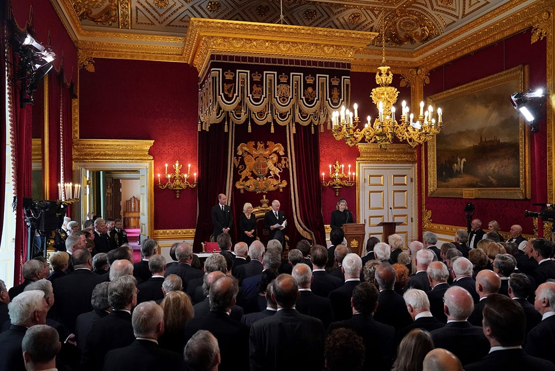 La ceremonia de proclamación de Carlos III (AP).