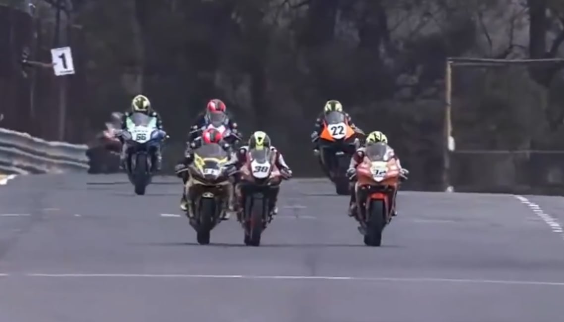 La tremenda definición de la R3 Cup del Superbike Argentino