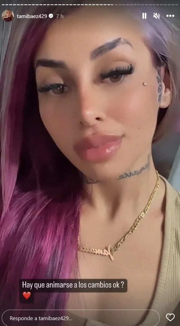 Tamara Báez se tatuó la cara.