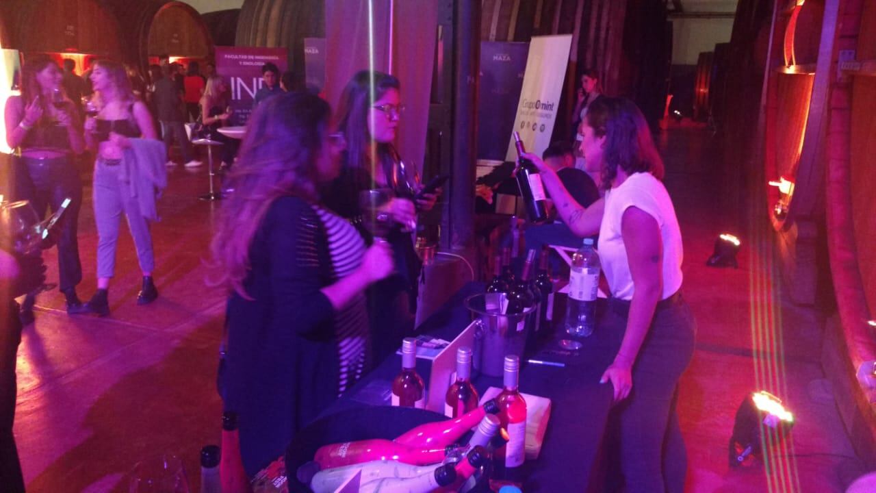 Los Andes organizó la Feria de Vinos de Guarda14 con mucho Malbec, buena música y gastronomía en la que participaron más de 25 bodegas.