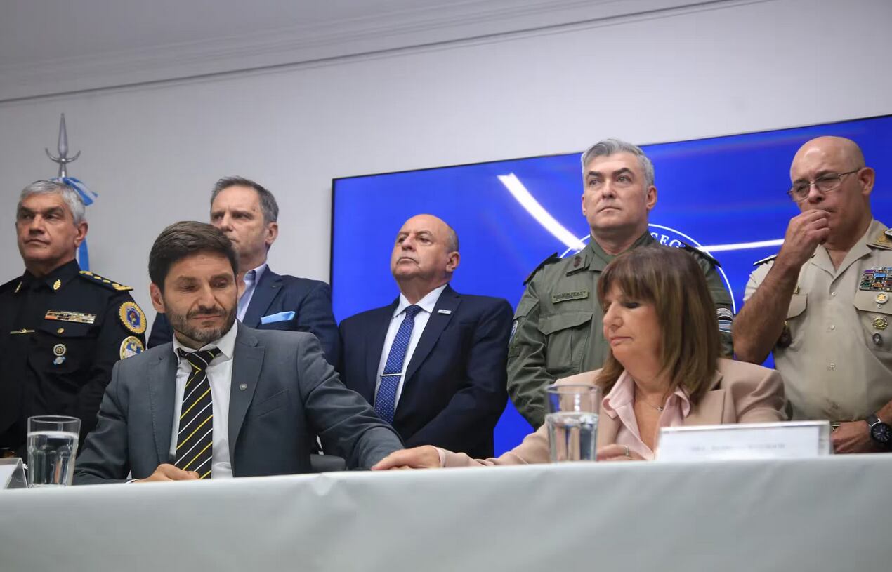 El gobernador de Santa Fe y la Ministra de Seguridad se reunieron en el marco del Comité de Crisis por Rosario. Foto NA