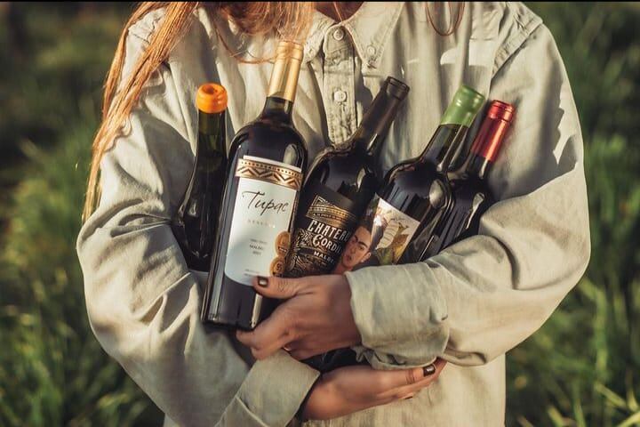 Con sus líneas de vinos, la familia Iudica quiso personalizar su propuesta, criando sus vinos con maderas exóticas.