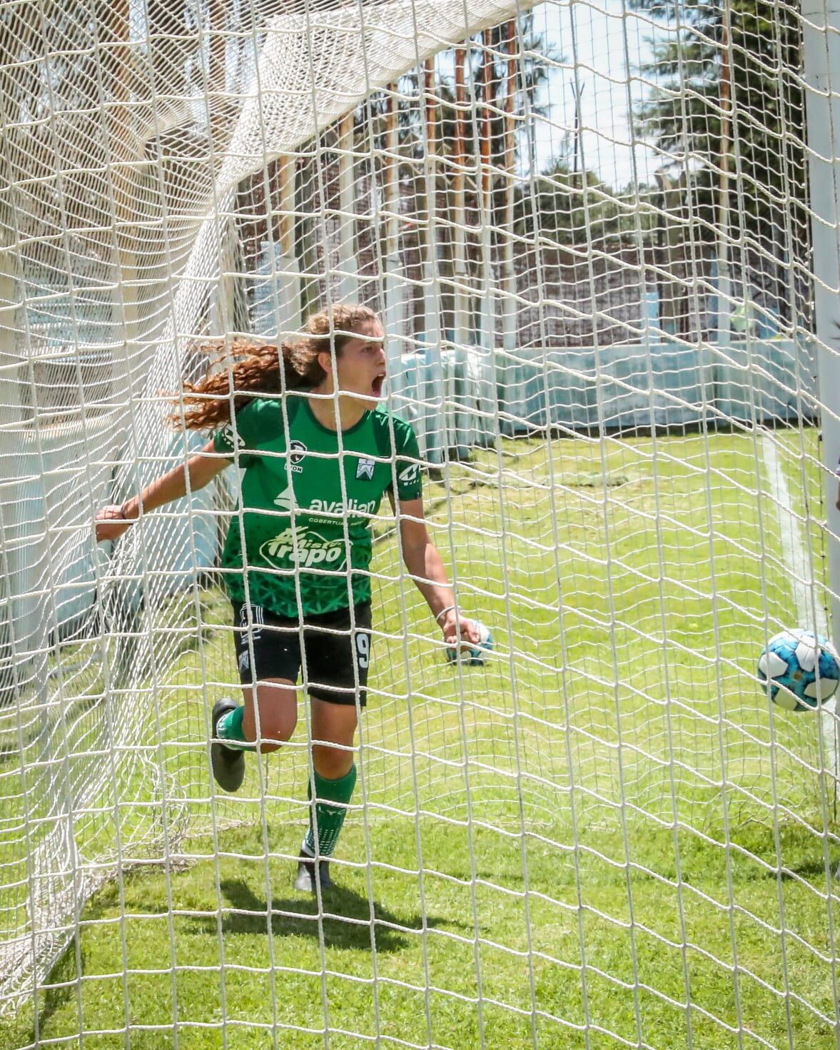 Margarita Giménez, goleadora en Ferro.