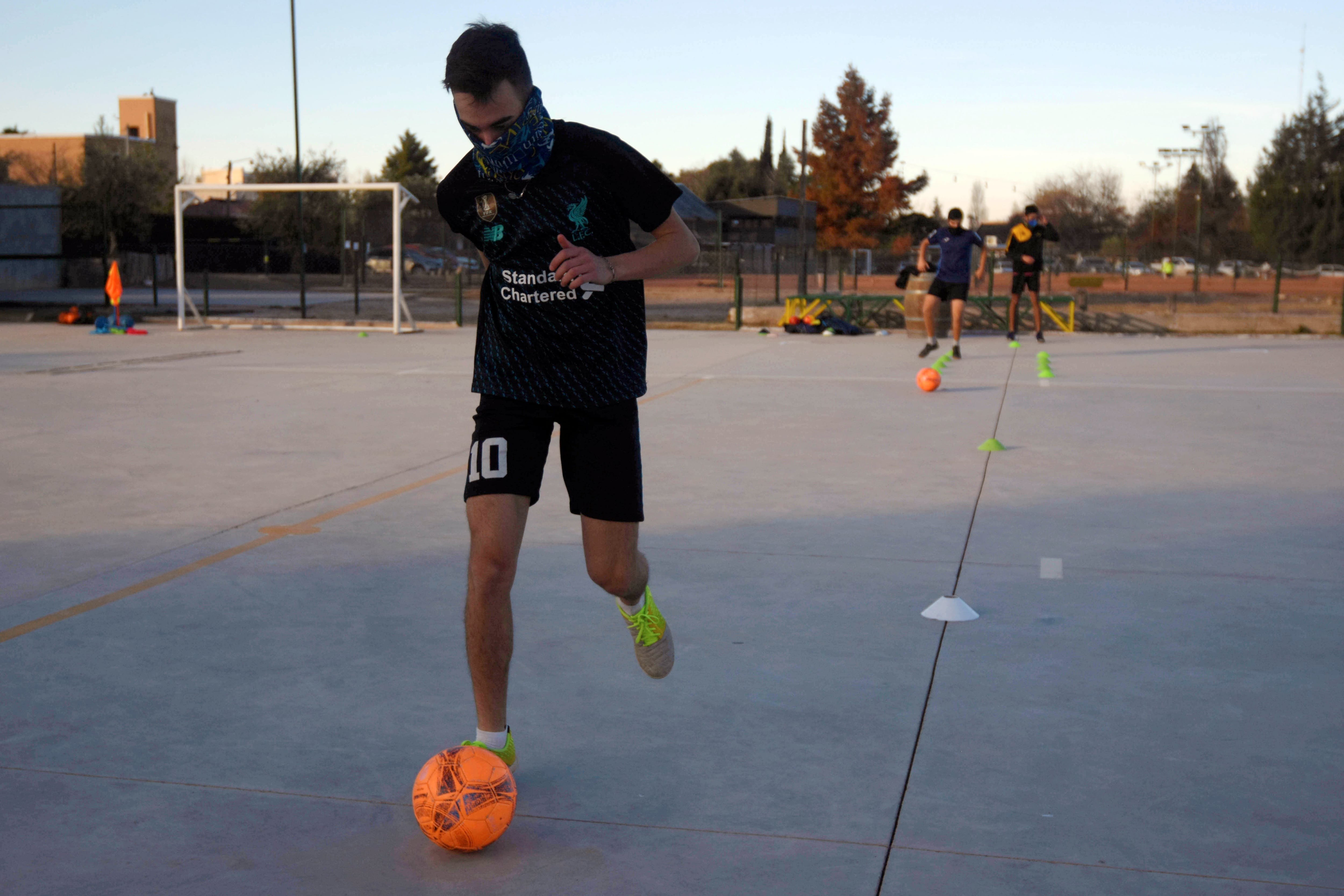 Pese a la crisis económica, los clubes reiniciaron sus actividades deportivas. Foto: José Gutiérrez / Los Andes
